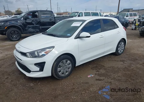 2022 Kia Rio 5-Door S z USA, uszkodzony, nr VIN 3KPA25AD9NE481703